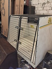 Lintran Large Dog Transit Box, Please See Pictures For Size This Is Tapered 