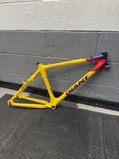 Giant Retro Carbon Mcm Team