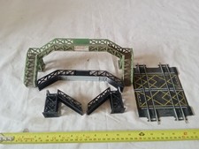 OO AIRFIX FOOT BRIDGES LEAVE CROSSING NO GATES PLASTIC USED SPARE PARTS (D50