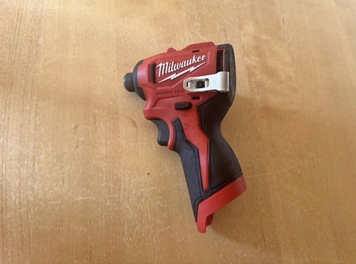 Milwaukee m12 blidrc - blidrc, 12v