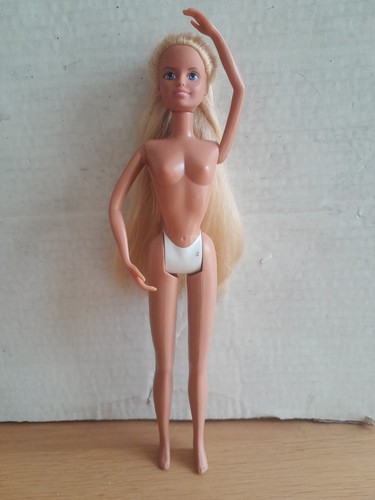 Nude vintage sindy - nude,