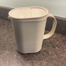 Tupperware juice jug 
