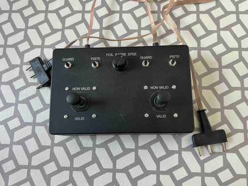 Fencing scoring device - fencing,