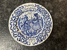 Royal Crownford Vintage 1997 Caroling Children Christmas 9” Plate Blue Design