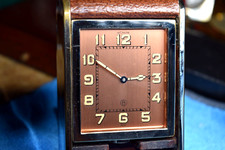LE COULTRE VERY RARE LEATHER