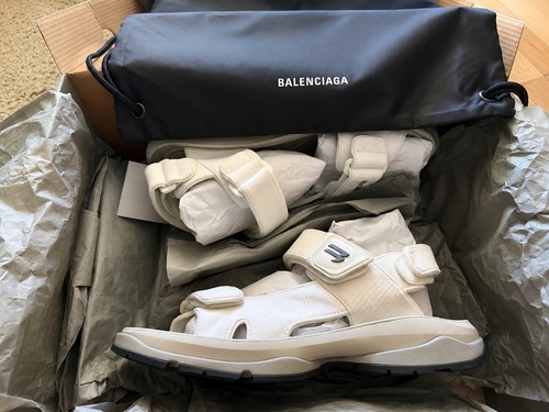 Balenciaga tourist sandals - balenciaga,