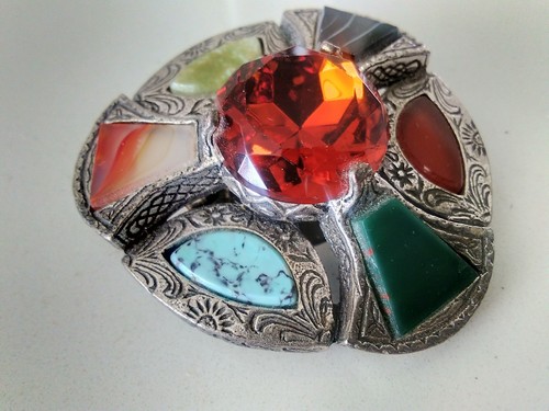 Vintage miracle brooch signed - ,