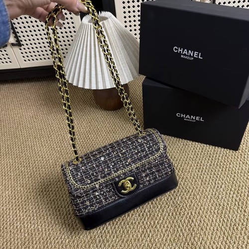 Chanel gwp tweed flap bag - tweed,