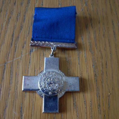 Full size replica george cross - full,