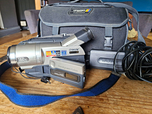 Sony handycam ccd - sony, ccd-trv208e