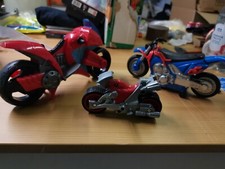 SPIDERMAN LARGE BIKE MARVEL 2010 HASBRO + 2 OTHER SPIDERMAN BIKES (BOX G)
