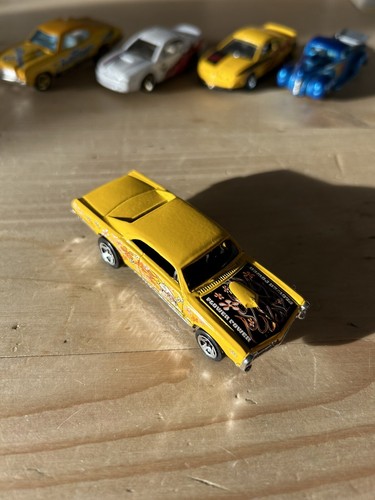 Hot wheels die cast - hot,