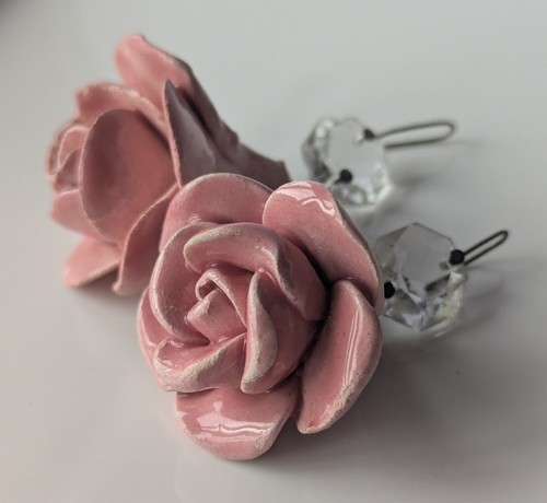 Rare pink porcelain rosette - pink,