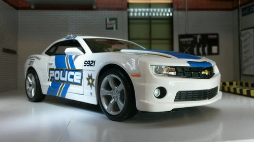 Chevrolet camaro police - 1:24,