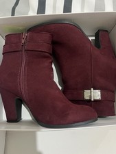 Women’s Heeled Boots In