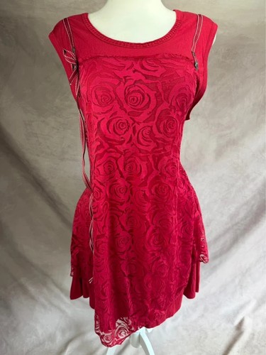 Autonomy red rose lace overlay - red,