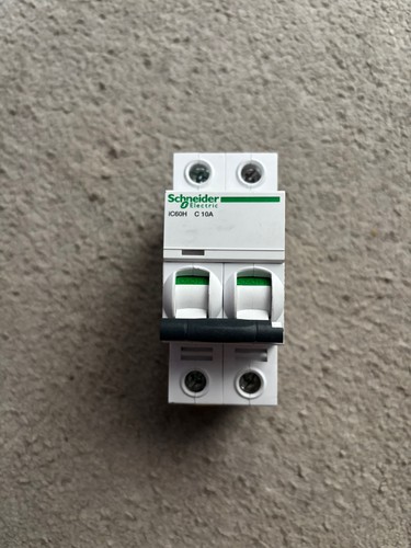Schneider amp c10 curve - 10,