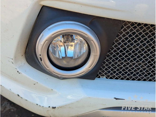 Mitsubishi l200 front fog - l200,