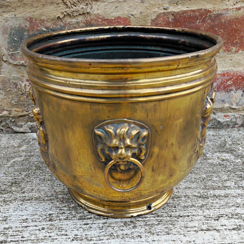 Antique brass round - round, decorative