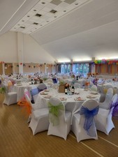 11 round white tablecloths for event party 6ft tables