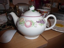 Boots Orchard  4-6 cup teapot
