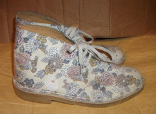 Clarks originals liberty art