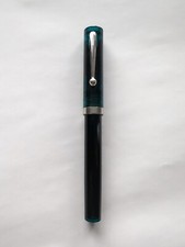 Sheaffer vintage fountain Pen, Italic F nib Made In USA Translucent Green 