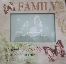 Shabby Chic Wooden Family