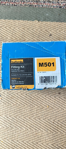 Halfords m501 roof bar fitting - halfords,