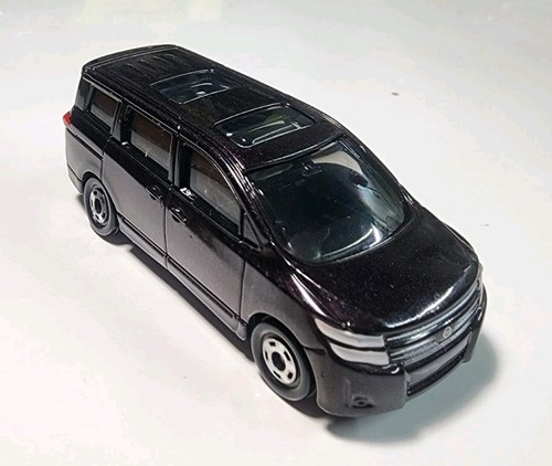 2010 tomy tomica very dark - 2010,