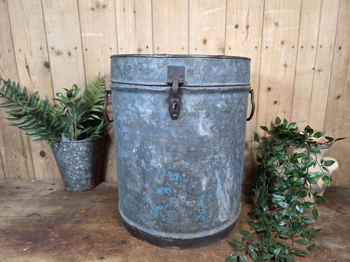 Old vintage rustic - vintage, industrial