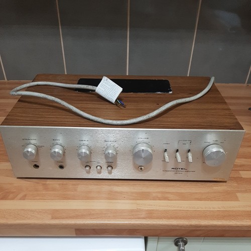 Rotel integrated stereo - rotel,