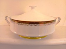 PARAGON ROYAL ALBERT HOLYROOD