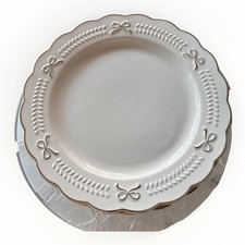 Yedi White with Gold Bow and