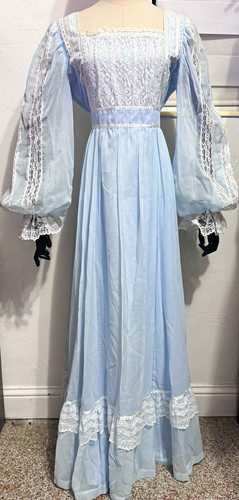 Vintage style blue prairie - style,
