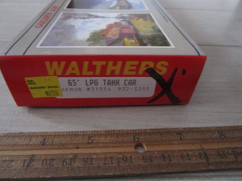Walthers scale kit - ho,