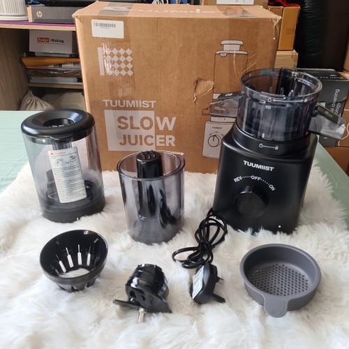 Slow juicer - slow,