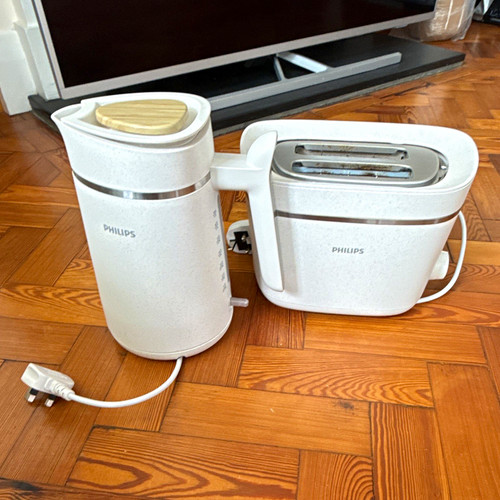 Philips white electric kettle - white,