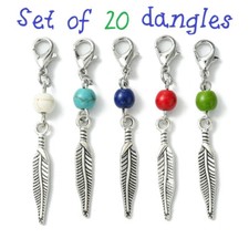 20 x Mixed Feather Dangle