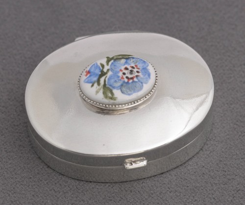 Sterling silver oval pill box - sterling,