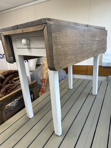 Rustic pine farmhouse - rustic,