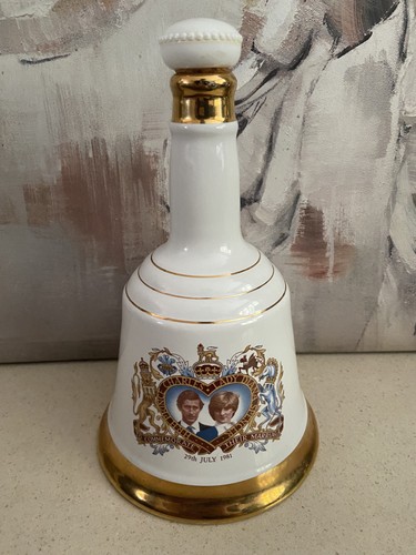 Vintage bells whiskey - vintage,