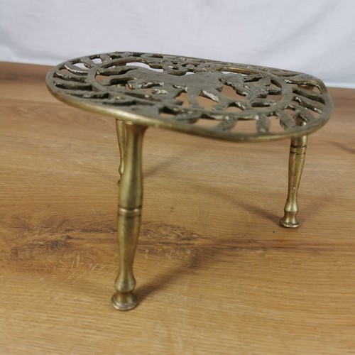 Vintage brass trivet legs - trivet,