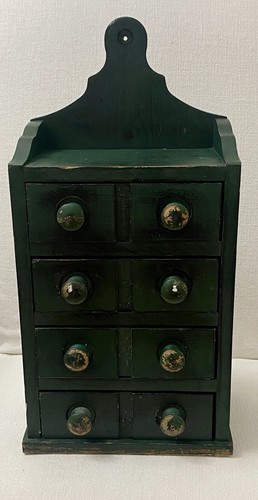 Vintage primitive style - primitive, green