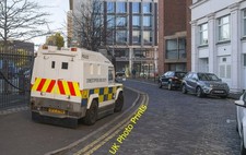 Photo 6x4 PSNI Land Rover