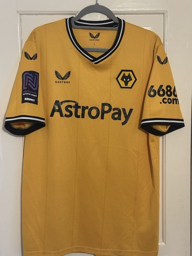 Wolves home football - wolves, kit