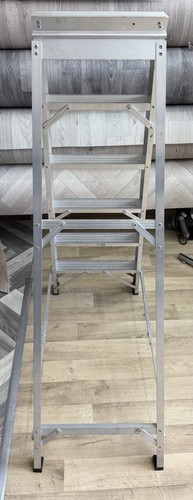 Tread step ladder - 6,