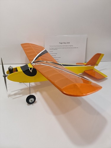 Page boy 020 - page, built