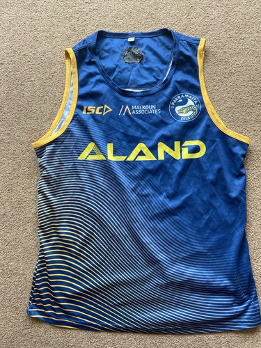 Parramatta eels shirt medium - parramatta,
