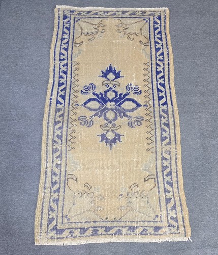 Vintage wool rug - vintage, hand